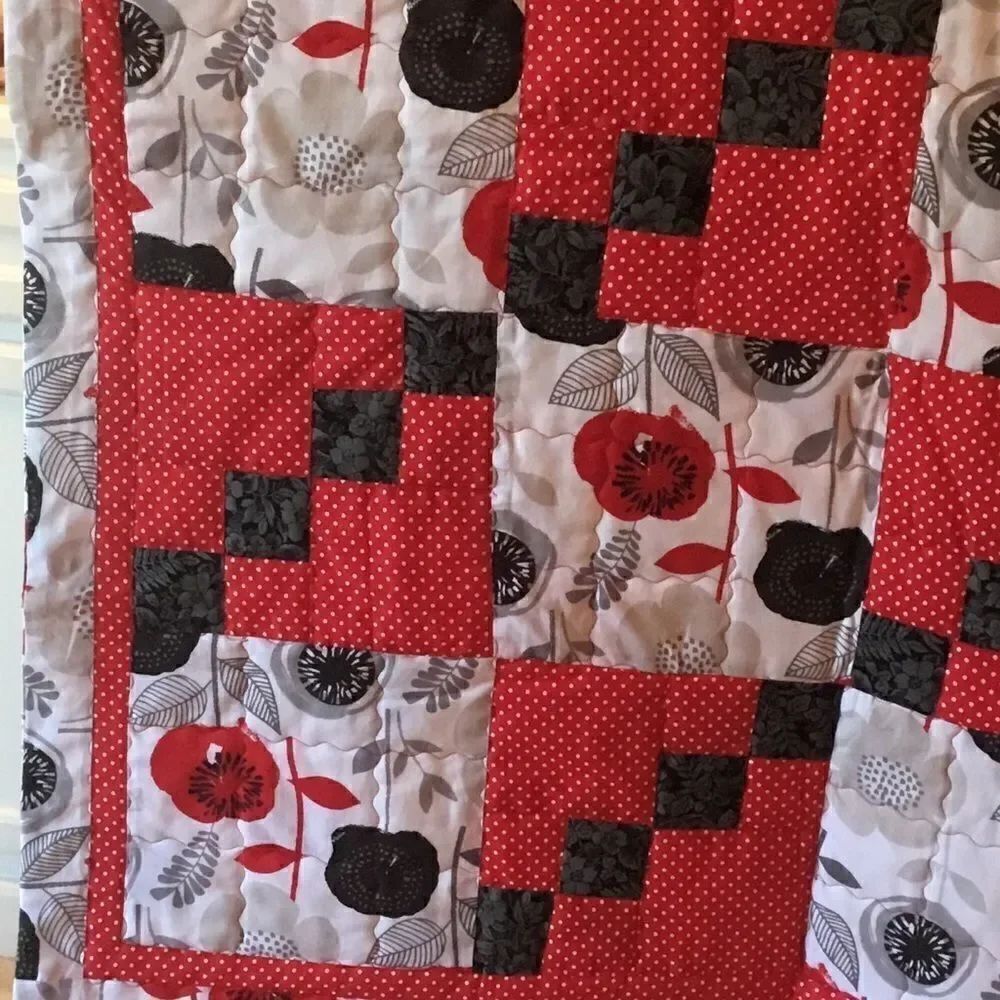 Handmade Quilt   - Picture 4 of 9